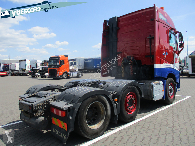 Tracteur Volvo 420 PK