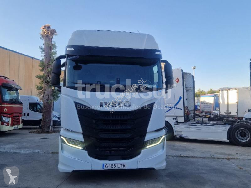 جرار Iveco S-WAY AS440S51T/P