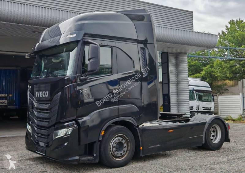 Traktor Iveco