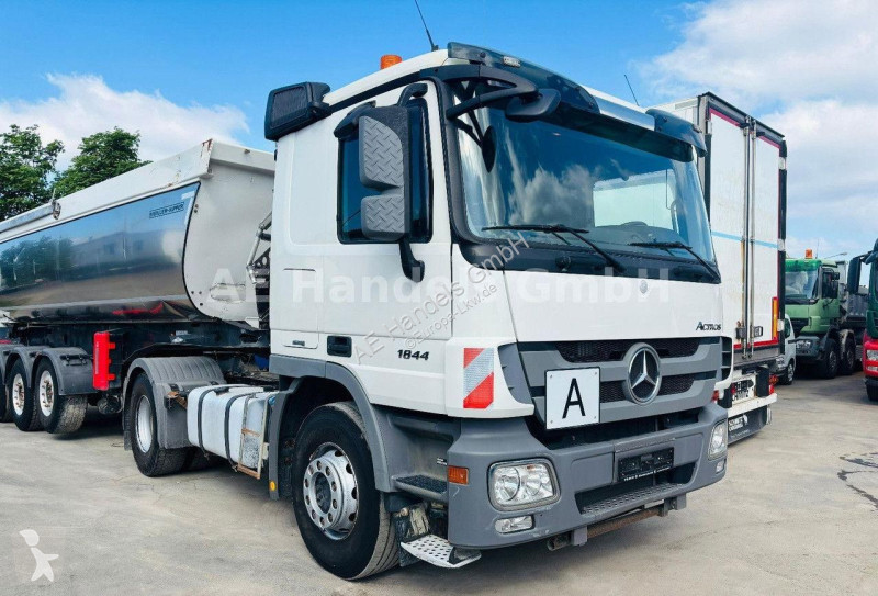 Traktor Mercedes 1844