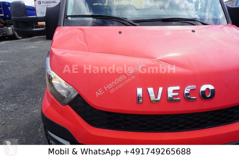 جرار Iveco 65