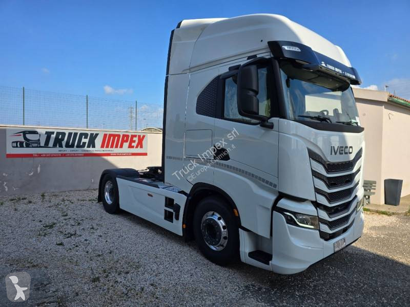 Traktor Iveco