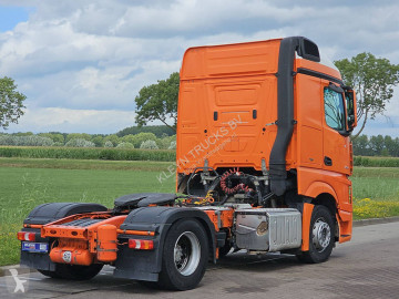 Traktor Mercedes