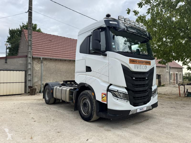 Traktor Iveco