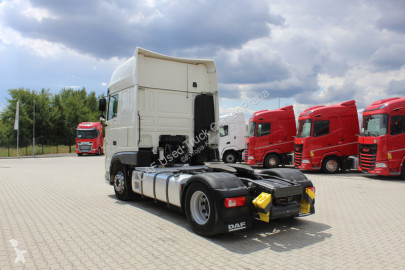 Cabeza tractora DAF