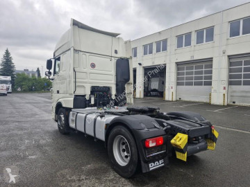 Cabeza tractora DAF