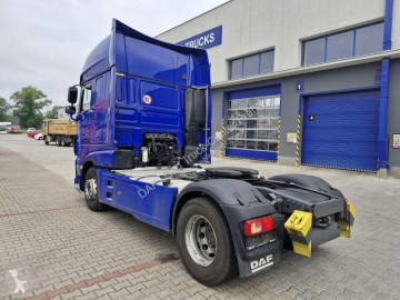 Cabeza tractora DAF