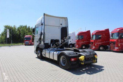 Cabeza tractora DAF