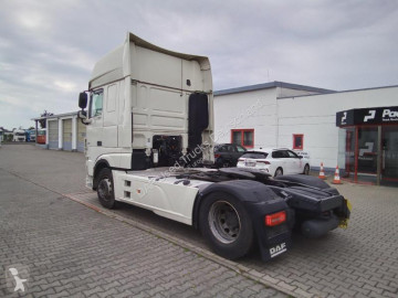 Cabeza tractora DAF