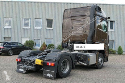 Cabeza tractora Mercedes