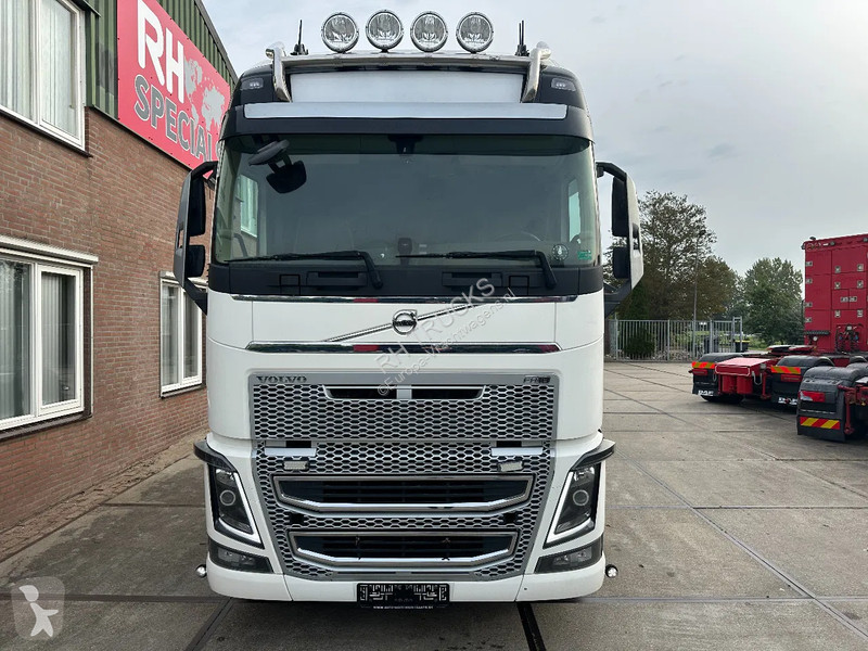 Traktor Volvo 16750 8X4, 180 TON POWER STEERING...