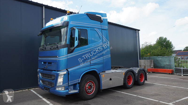 Tahač Volvo 6X4 EURO 6 GLOBETROTTER