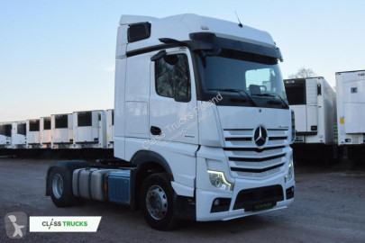 Cabeza tractora Mercedes
