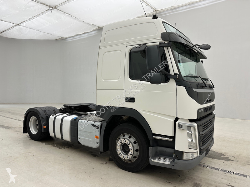 Traktor Volvo 450
