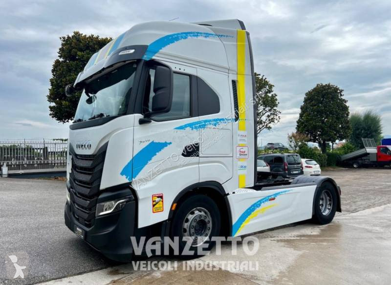 Traktor Iveco