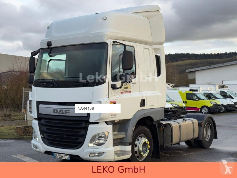Traktor DAF CF 400.19