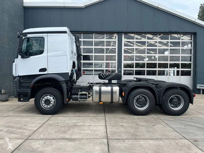 Traktor Mercedes 3348 S 6x4 Tractor Head