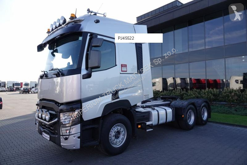Traktor Renault C 520
