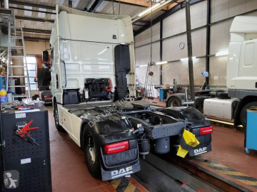 Cabeza tractora DAF