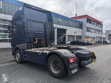 Cabeza tractora DAF