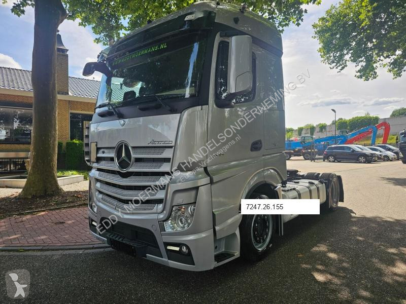 Traktor Mercedes 1842