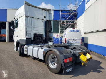 Cabeza tractora DAF