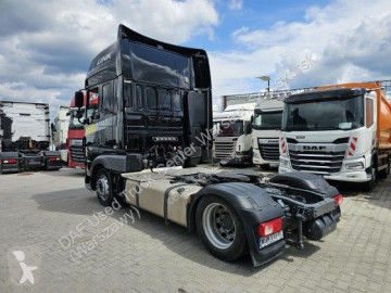 Cabeza tractora DAF