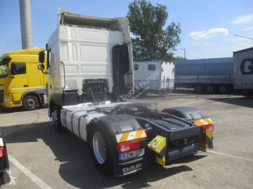 Cabeza tractora DAF