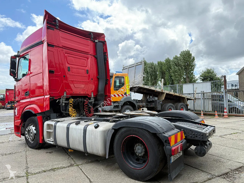 Tractor Mercedes 1845 4X2 Tractor-unit...