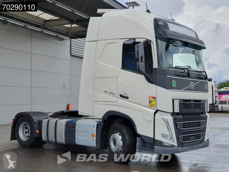 Traktor Volvo 500 4X2 XL VEB+ 2xTanks Navi LED...