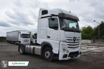 Traktor Mercedes