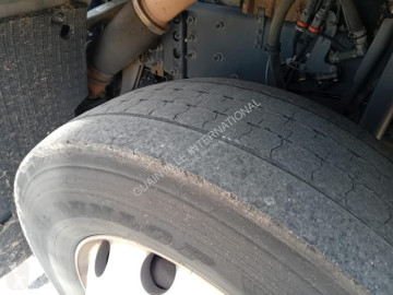 Cabeza tractora Renault