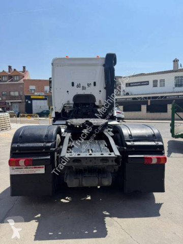 Cabeza tractora Mercedes