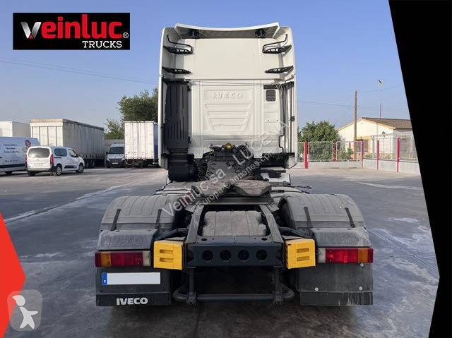 Traktor Iveco