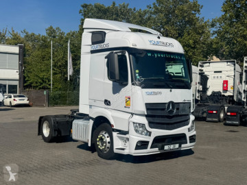 Cabeza tractora Mercedes