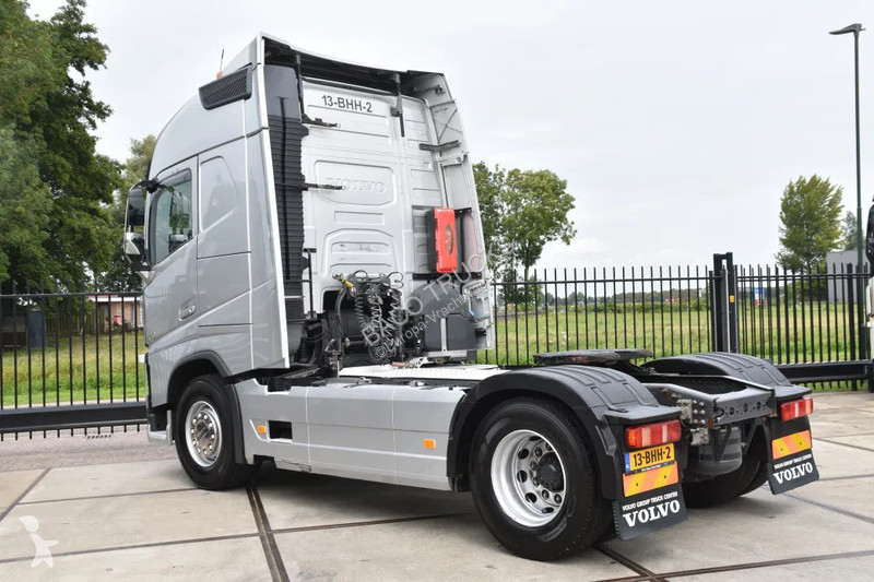 Trekker Volvo 420 Globe 4x2 - ADR FL - 766 TKM...