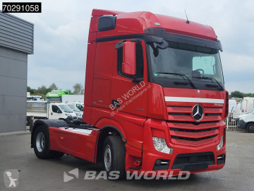 Cabeza tractora Mercedes