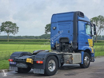 Cabeza tractora Mercedes