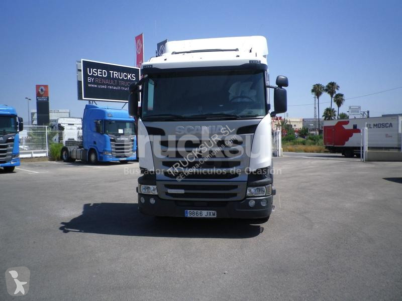 Traktor Scania 490