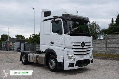 Cabeza tractora Mercedes