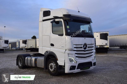 Cabeza tractora Mercedes
