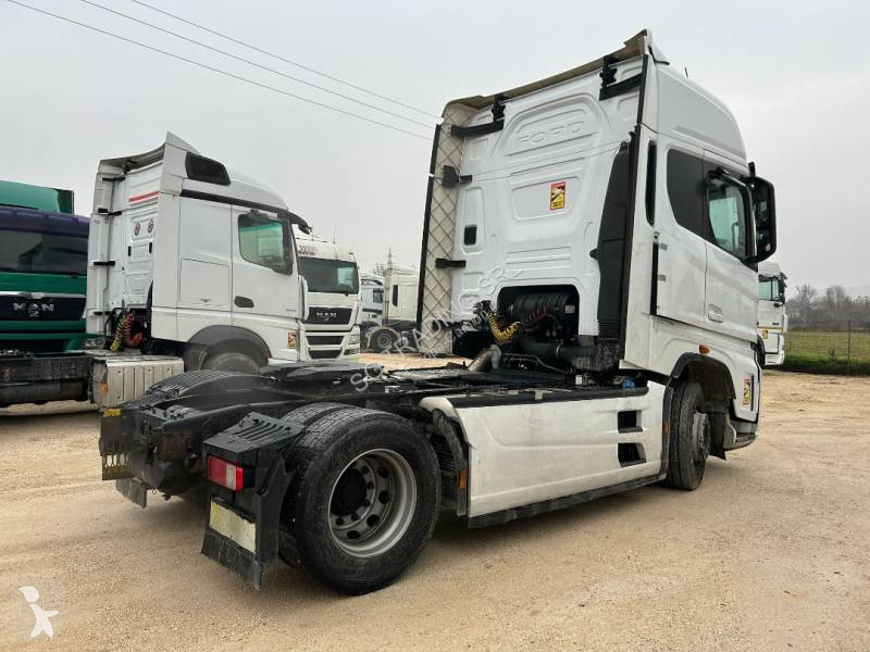 Traktor Ford
