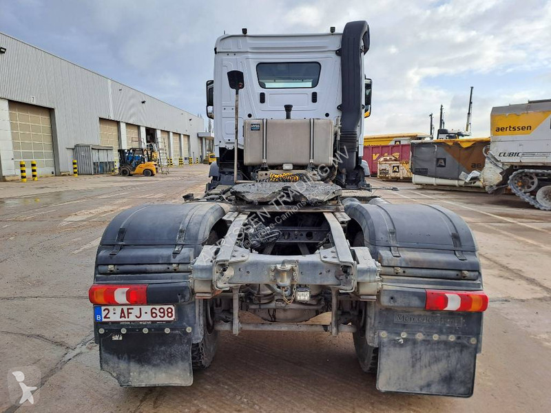 Traktor Mercedes 2045