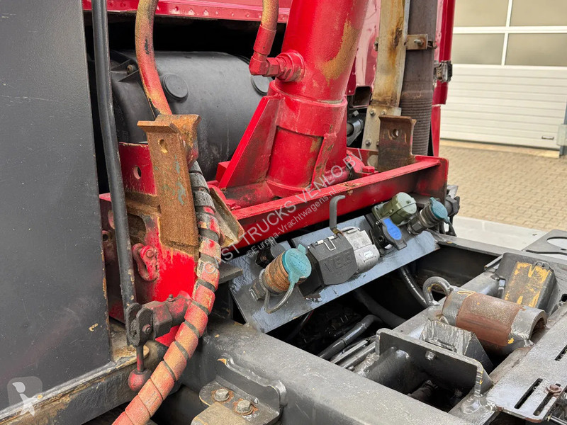 Traktor Volvo 16700 6x4 Tipper And Tractor...