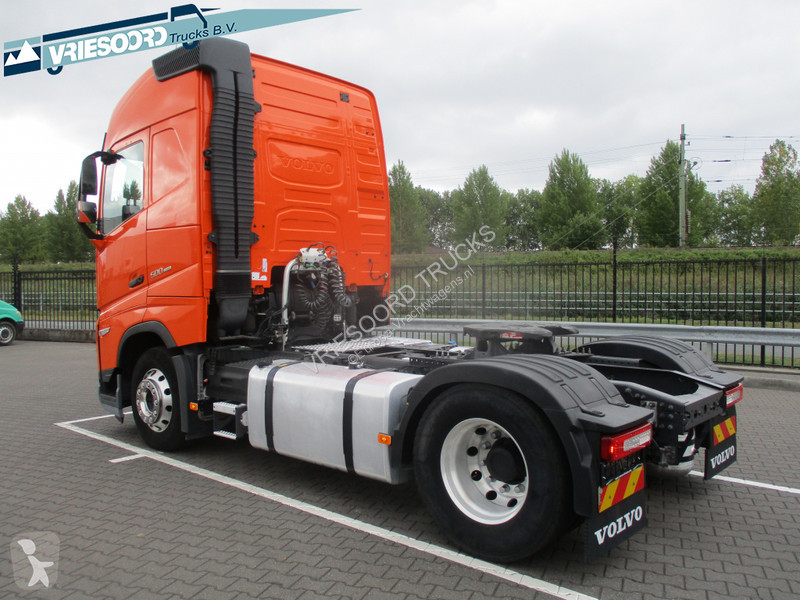 Tracteur Volvo 500
