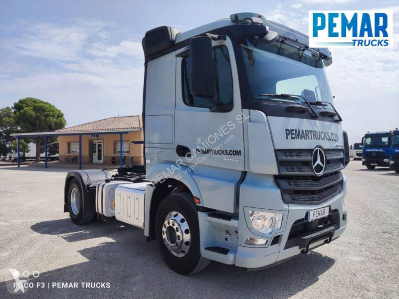 Traktor Mercedes