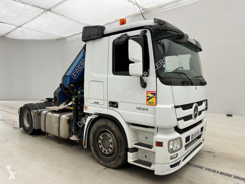 Cabeza tractora Mercedes 1844LS