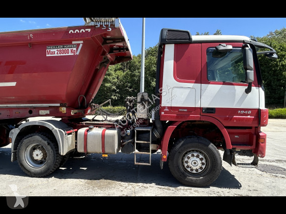 Tracteur Mercedes 2046 AS