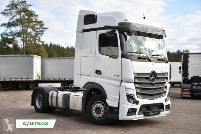 Cabeza tractora Mercedes