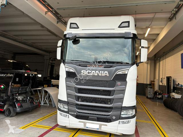 Traktor Scania S530 V8